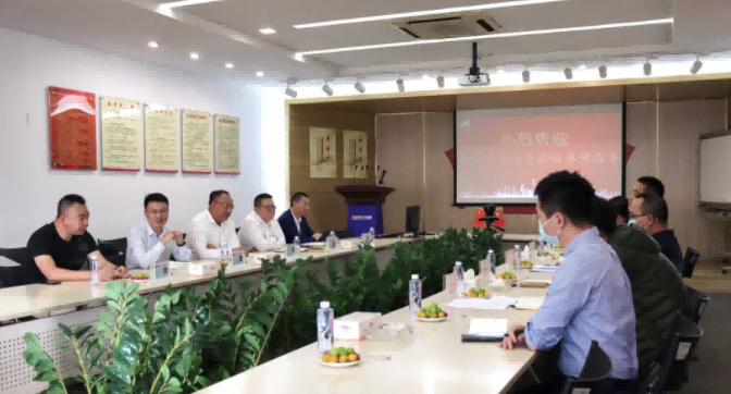 東莞市工信局與鎮(zhèn)經(jīng)發(fā)局領導蒞臨民興電纜參觀指導